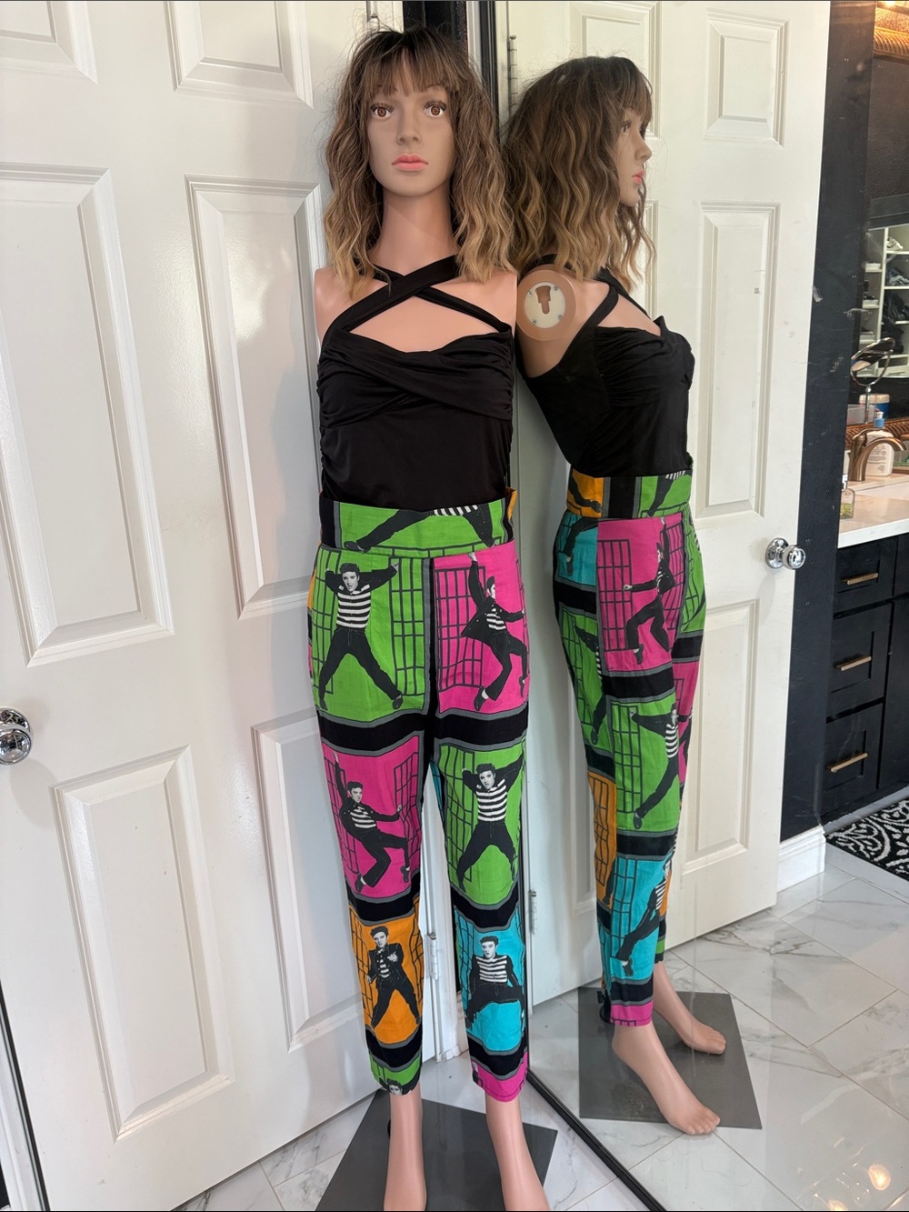 Pinup Elvis rockabilly Colorblock Graphic Cropped Women’s Trousers Pink black